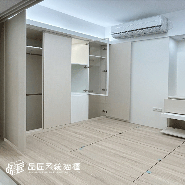 臥榻/床座