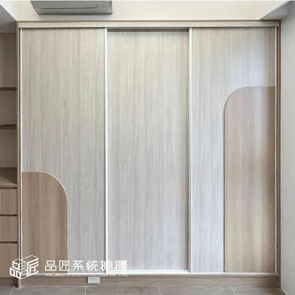 推拉門衣櫃
